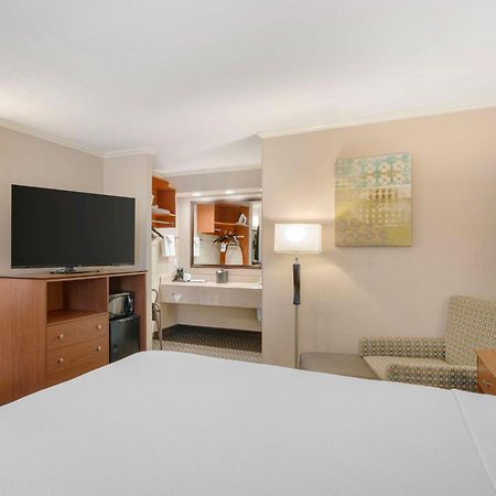 Best Western Oxnard Inn Экстерьер фото