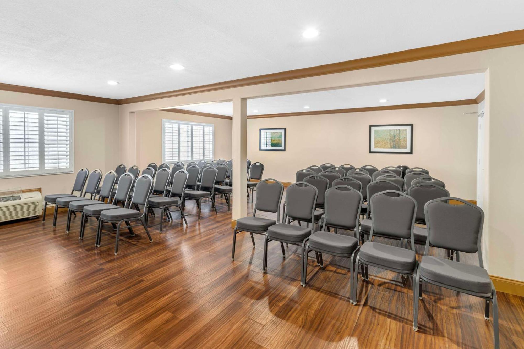 Best Western Oxnard Inn Экстерьер фото
